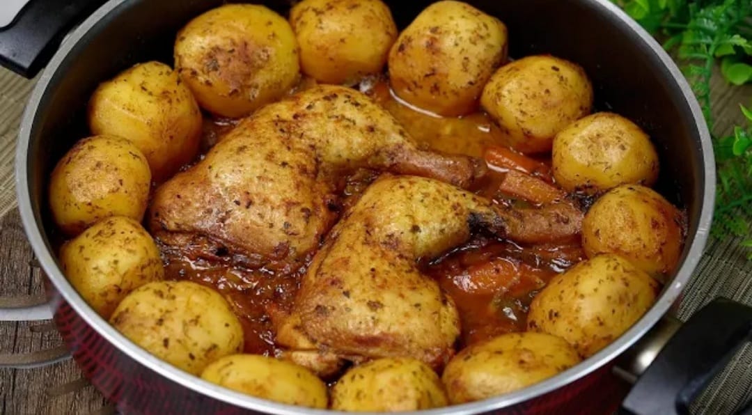 طريقة الدجاج مع البطاطس بدون فرن