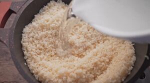 طريقة تحضير الأرز بالقشطة وورق اللورا