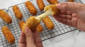 طريقة عمل كفتة البطاطس بالجبنة
