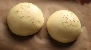 طريقة عمل خبز البرجر في المنزل