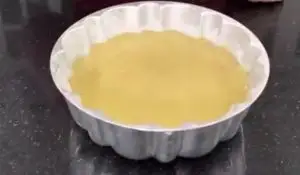 طريقة عمل كيكة التمر الهشة
