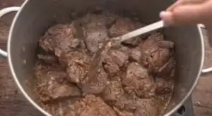 طريقة عمل البسلة الخضراء باللحمة