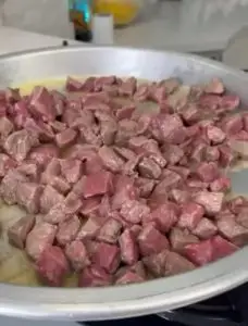 طريقة عمل اللحم المقلقل