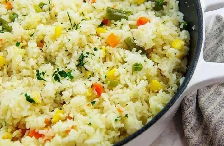 طريقة عمل الأرز بالخضار